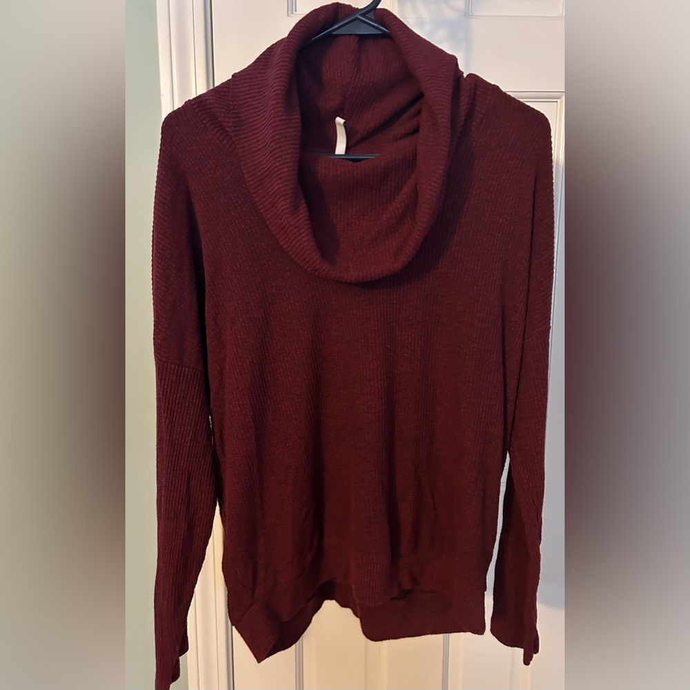 Z Supply Small Women’s Cowl Neck Burgundy Sweater